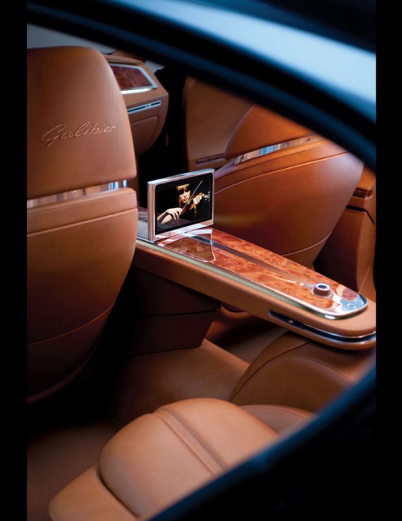 4-дверный Bugatti