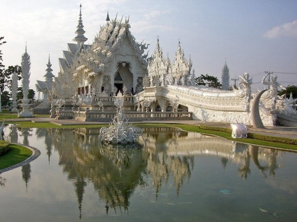 Белый храм - чудо Таиланда | БРОНИРУЙ.САМ | Сервис поиска и подбора отелей, авиабилетов, экскурсий, трансферов и турстраховок