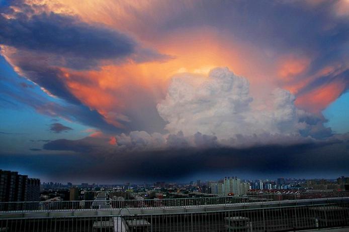 штормовое облако над Пекином