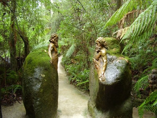 скульптуры леса