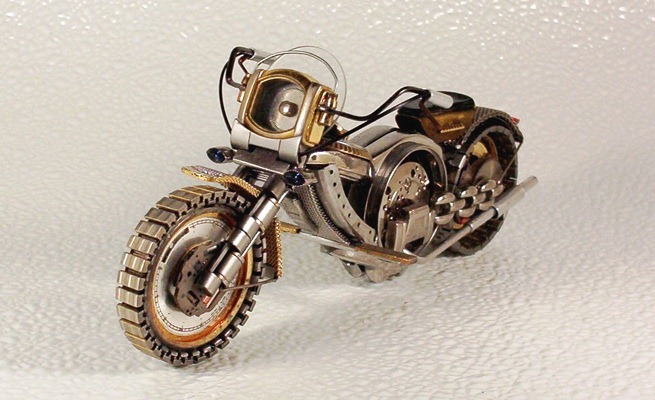 миниатюрные мотоциклы из часов