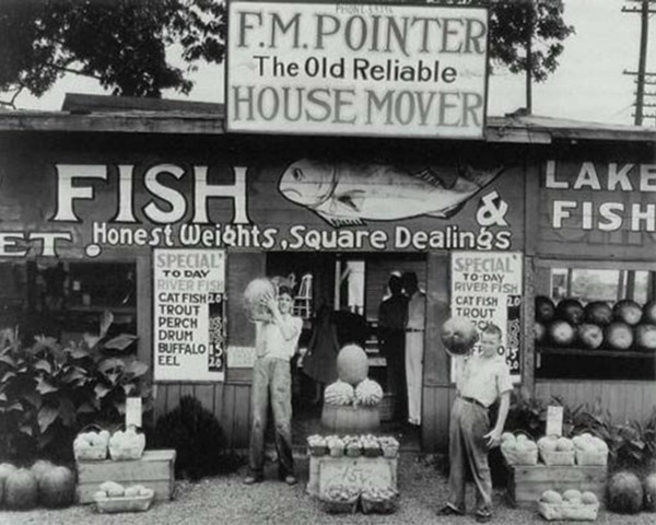 Прилавки с рыбой и овощами на рынке Алабамы до Великой депрессии