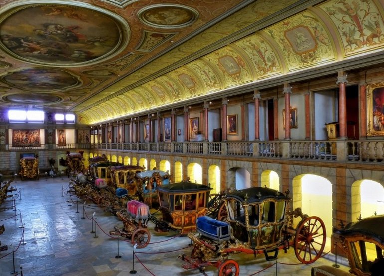 музей карет в Лиссабоне