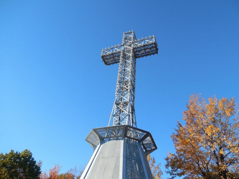 Крест на горе Мон-Руаяль