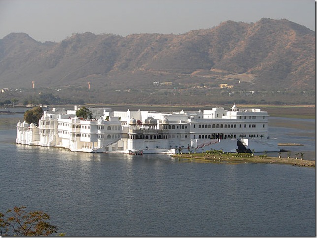 lake-palace-hotel-udaipur