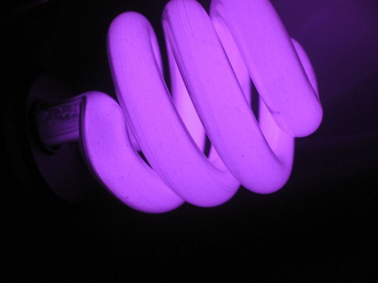 лампа и ультрафиолет