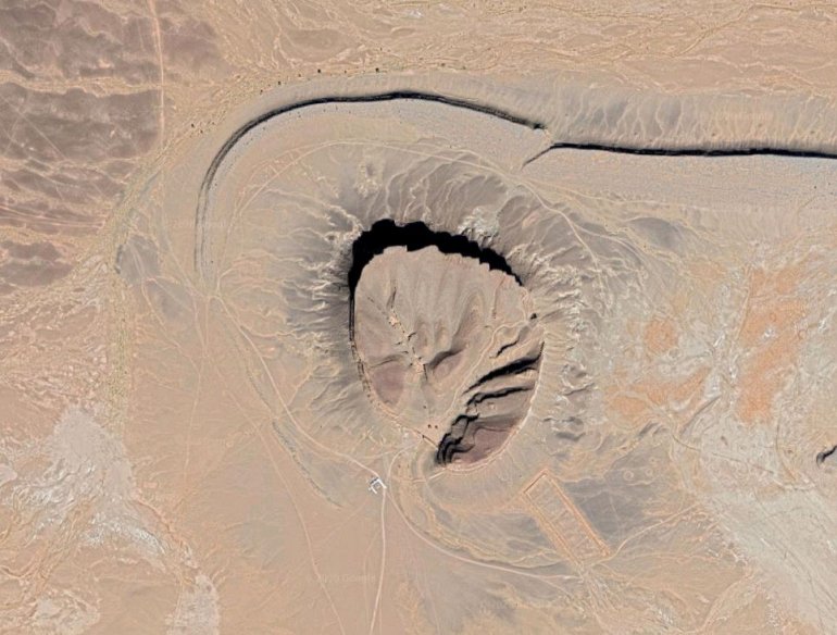 кратер в марокко