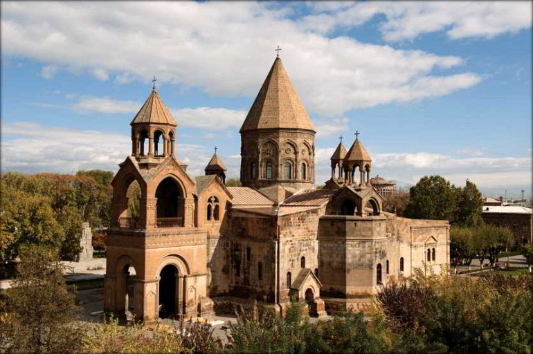 монастырь в армении