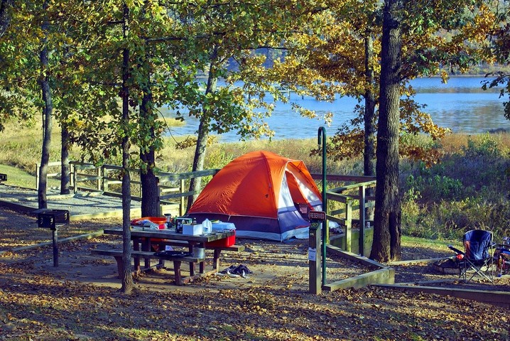 туристическая палатка