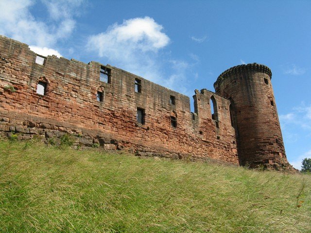 стена и башня