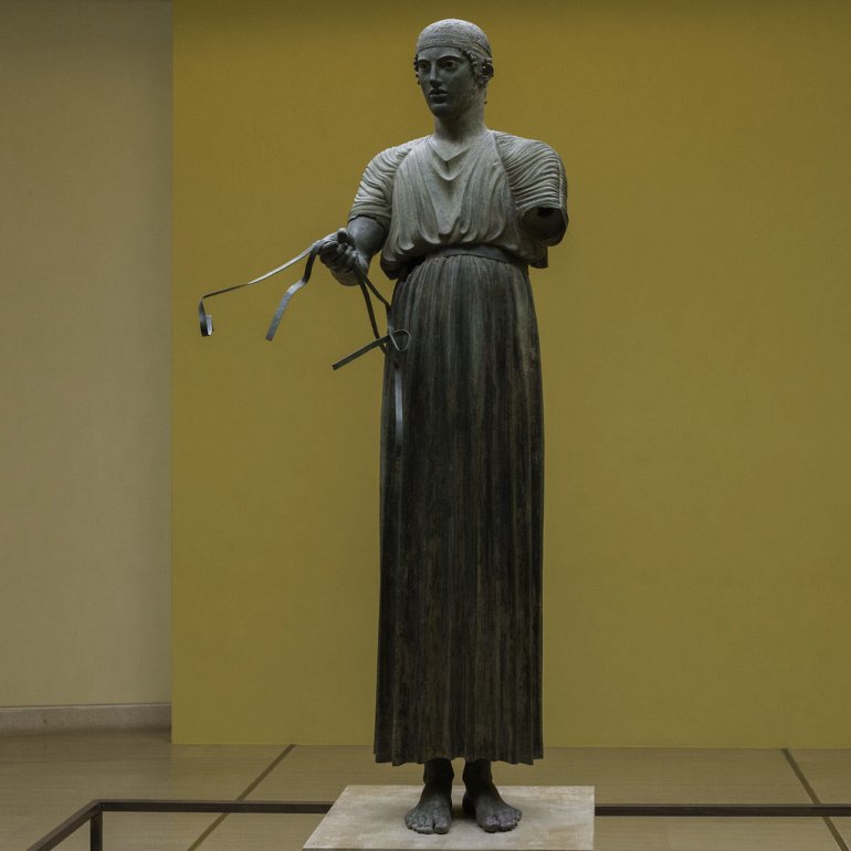 греческая статуя