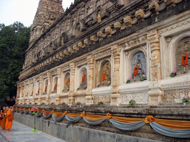 стена храма