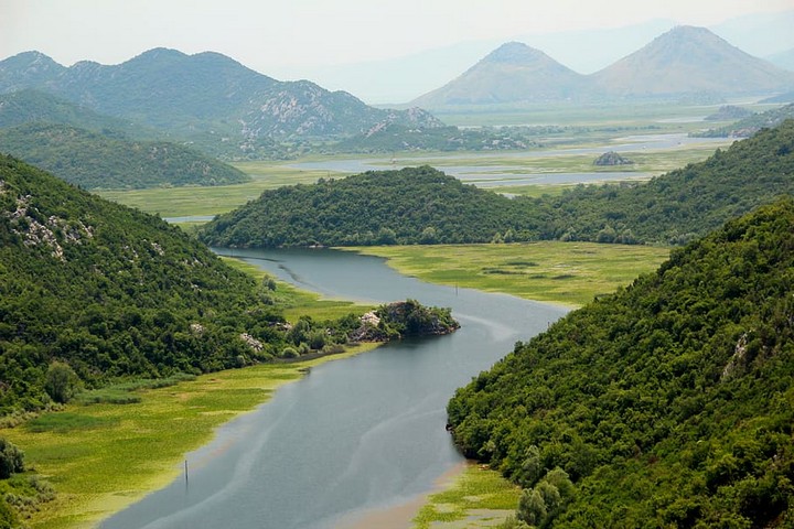 албанское озеро