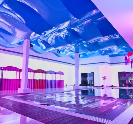 Кто и когда изобрел натяжные потолки