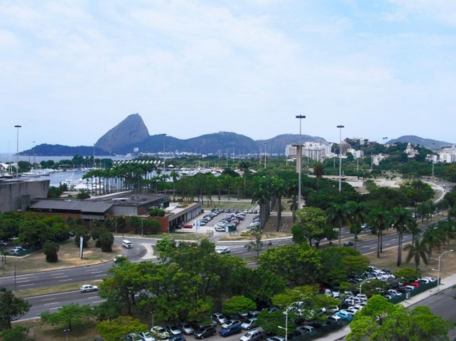 памятник в рио