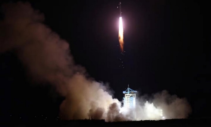 спутник запускается