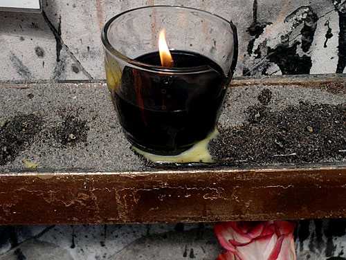 Церемония возложения цветов к памятнику