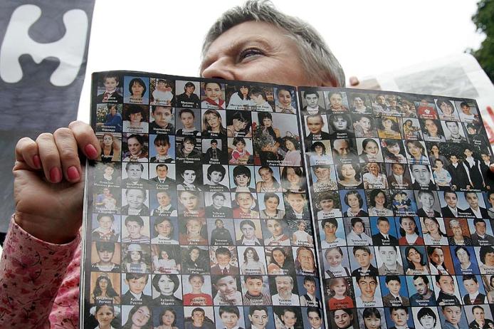 Освобожденные дети и женщины