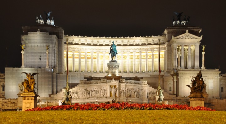 памятник эммануилу памятник эммануилу