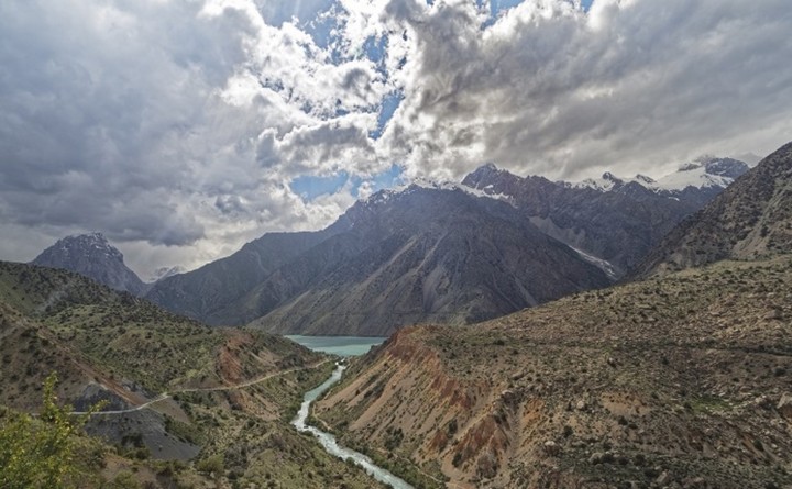 озеро в таджикистане озеро в таджикистане