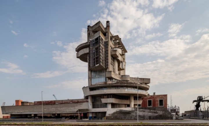 модернизм неаполя