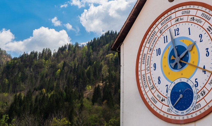 деревня часов деревня часов