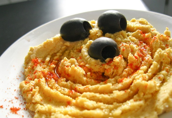 хумус и оливки хумус и оливки