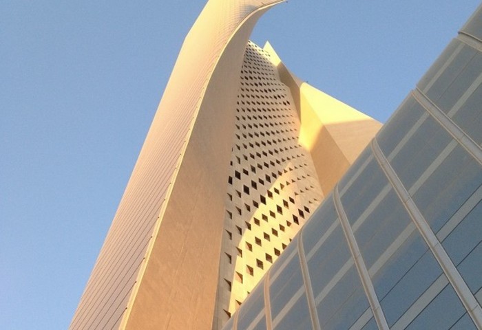 аль-хамра аль-хамра