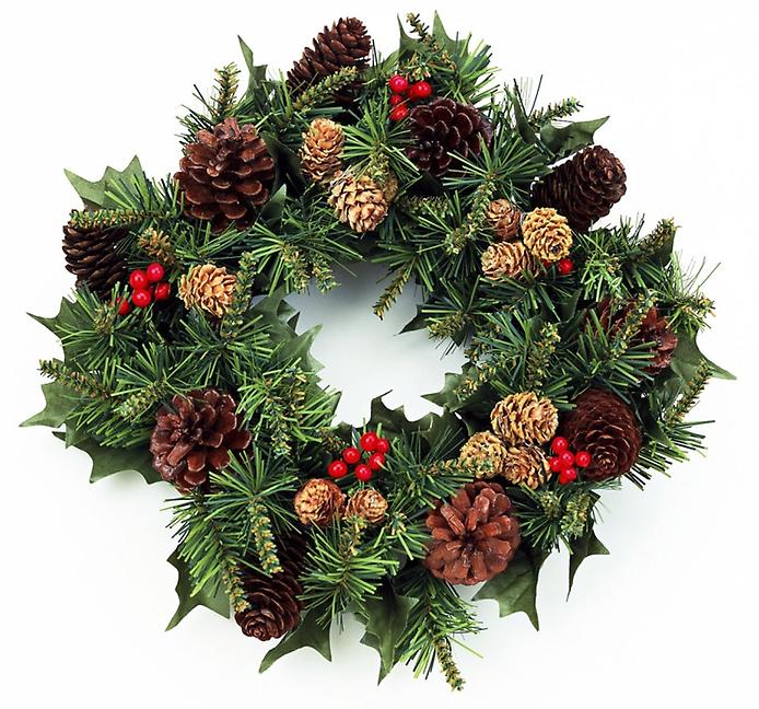 Рождественский венок с красными лентами и свечами