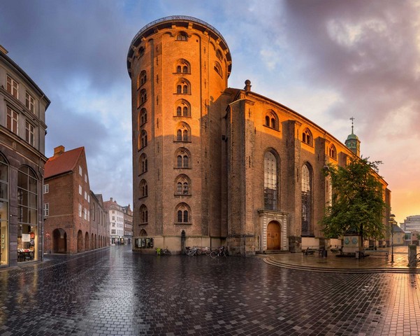 круглая башня