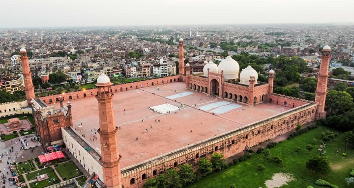 мечеть бадшахи