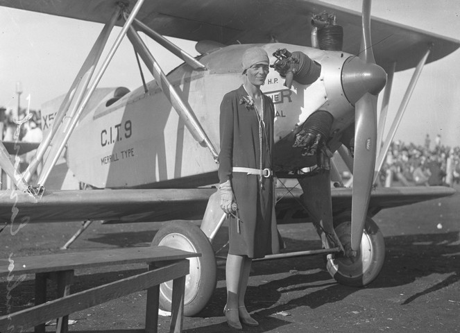 эмилия эрхарт