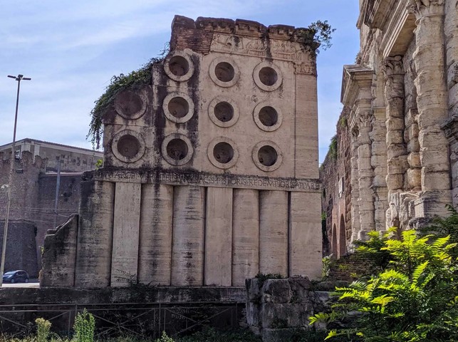 гробница в Риме