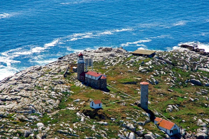 маяк на скале матиникус