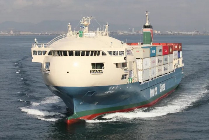 грузовое судно грузовое судно