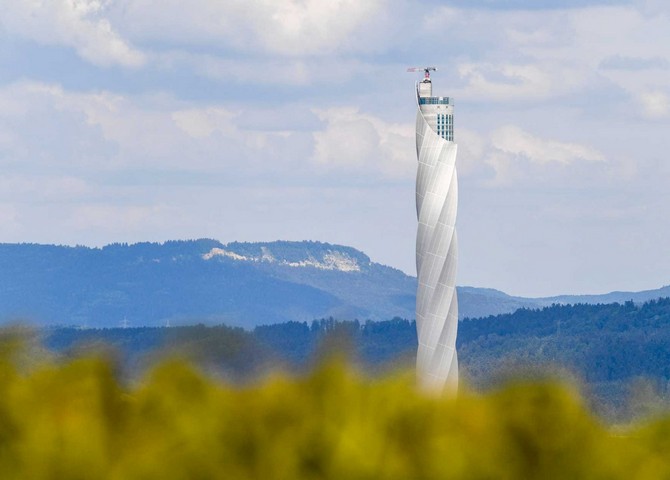 вид издалека