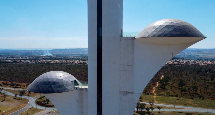 башня в бразилиа башня в бразилиа