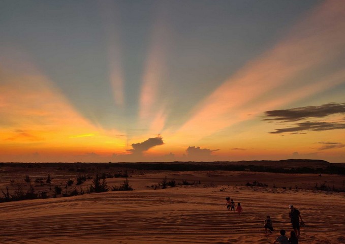 солнце над дюнами