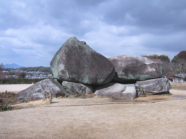 загадочный курган