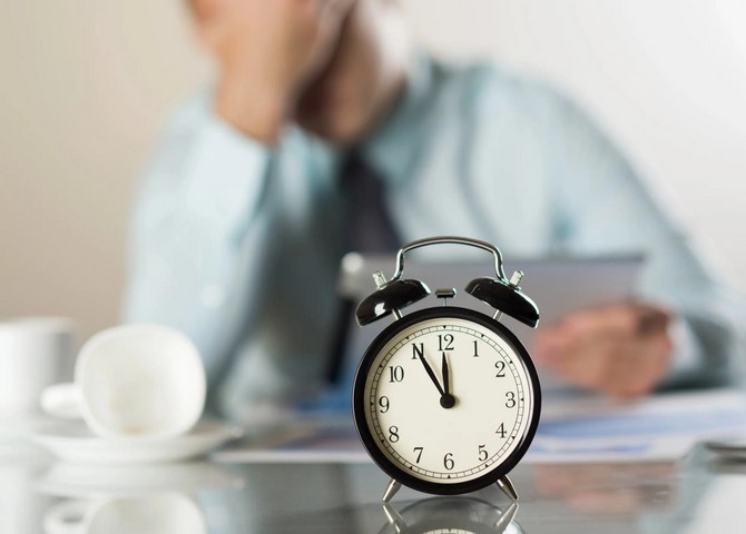 много работать много работать