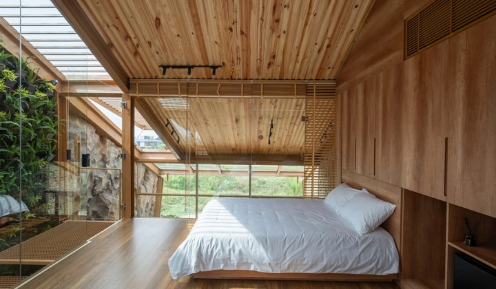 внутри дома