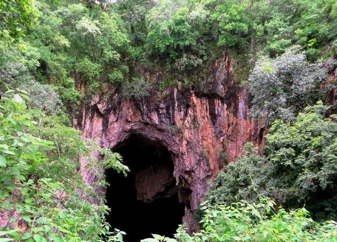 вход в пещеру вход в пещеру