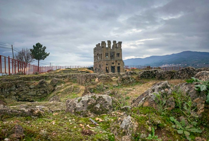 башня корнелия башня корнелия