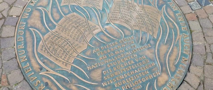 сожжение книг