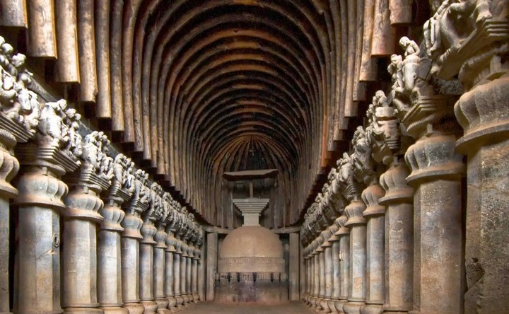 колонны внутри колонны внутри