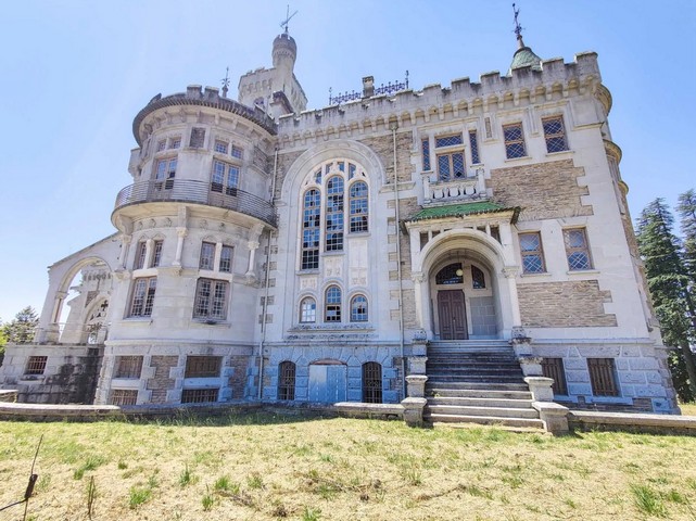 замок донья чика замок донья чика