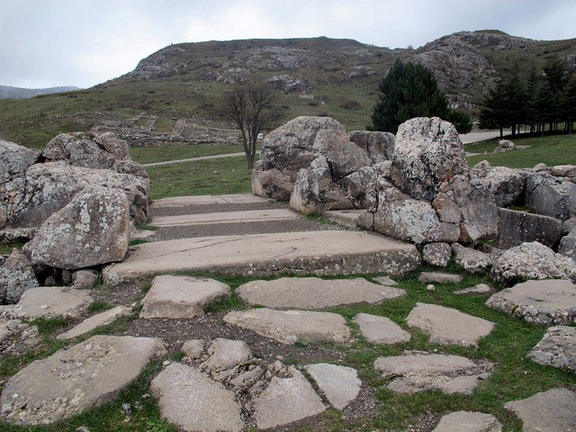 руины хаттусы