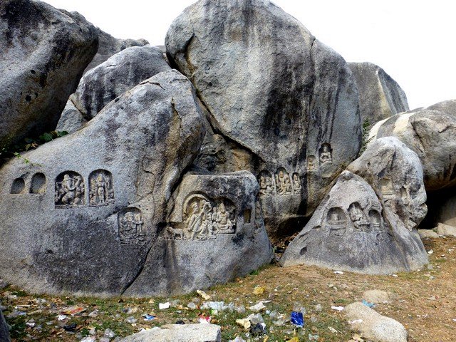 фигуры на скалах