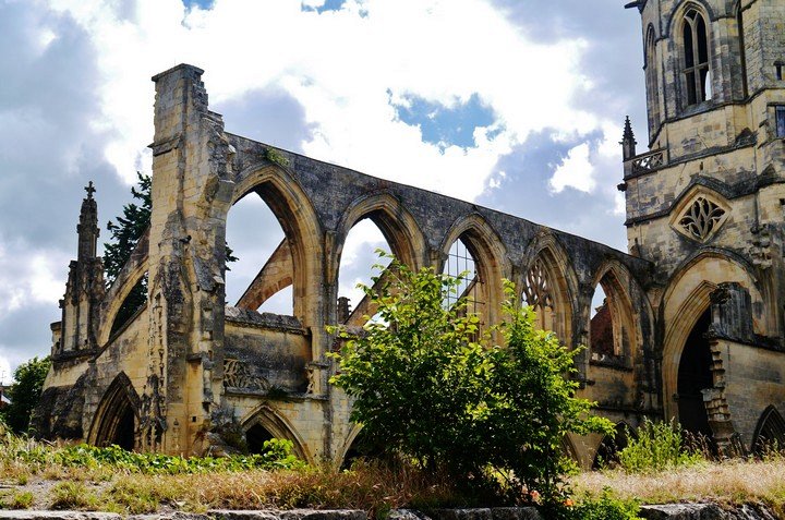 стены Сент Этьен ле Вьё