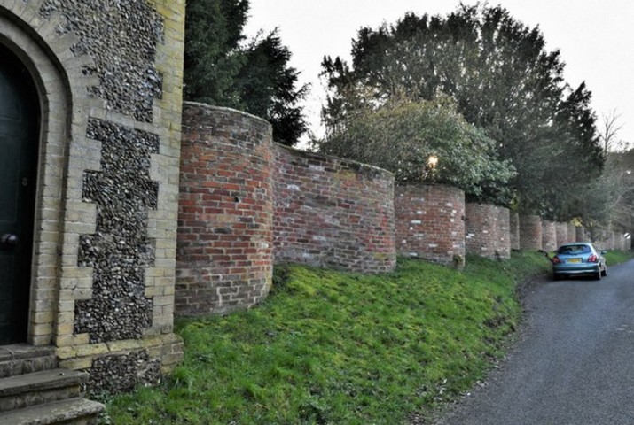 кирпичная стена кринкл-кранкл